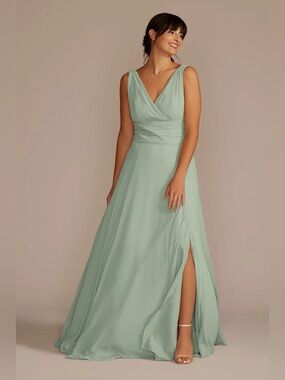 NWT David’s Bridal Long Chiffon Surplice Tank Bridesmaid Dress size 2 Dusty Sage